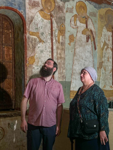 Исследователи ГОСНИИР изучают ростовские фрески