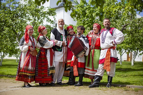 В Ростовском кремле завершился традиционный фестиваль фольклора и ремесел «Живая старина»